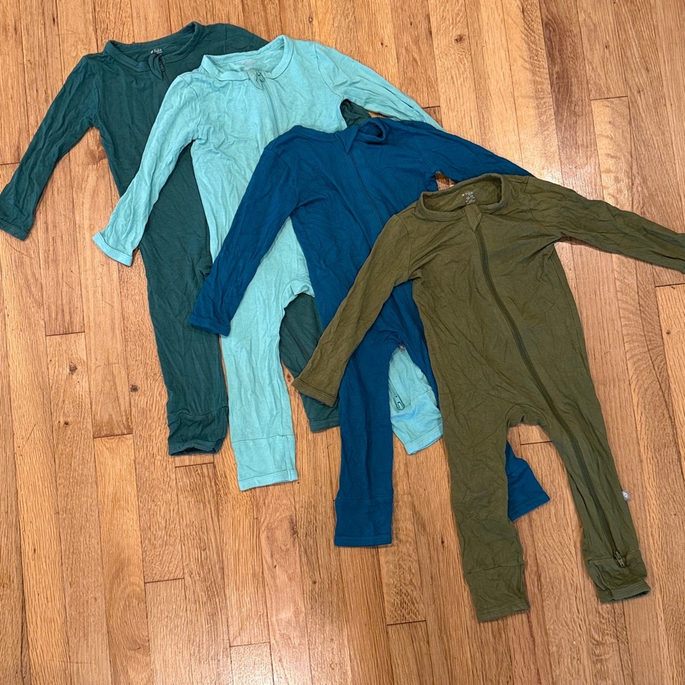 Kyte Baby Zippered Bamboo Footie. Size 12-18mo.
Multiple colors